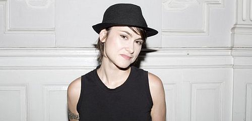 LENKA DUSILOVÁ & BAROMANTIKA pokřtí a vydají svůj první živák