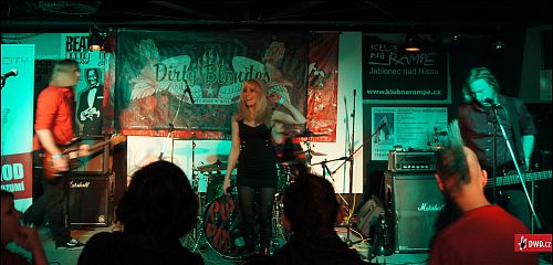 Pipes and Pints (Dirty Blondes+Hegesh)